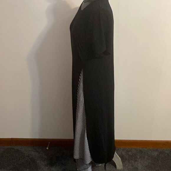 August Silk Black & White dress, size large - Picture 2 of 5